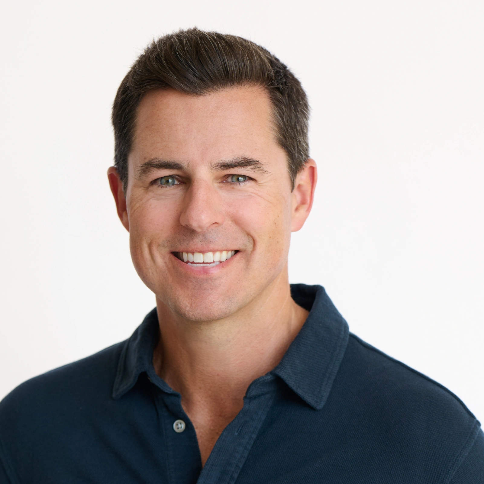 Scott Holden headshot