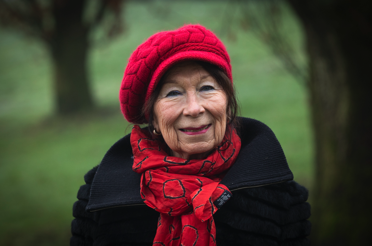 Mia (80) over herstel en veerkracht: “Door Joy kan ik weer beter lopen en vrienden maken in het park.”