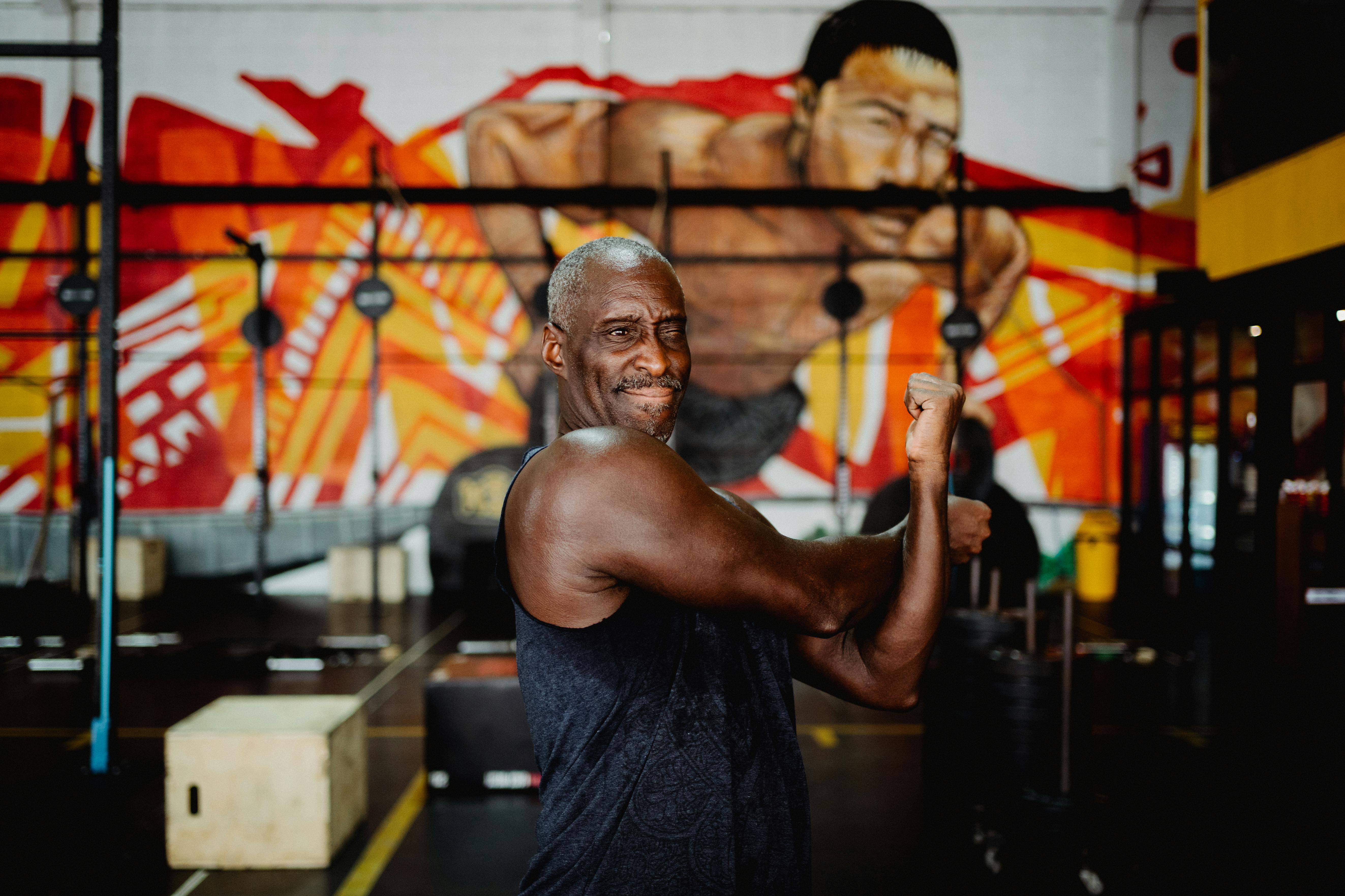 Waarom spierkracht opbouwen na je 60e belangrijk is