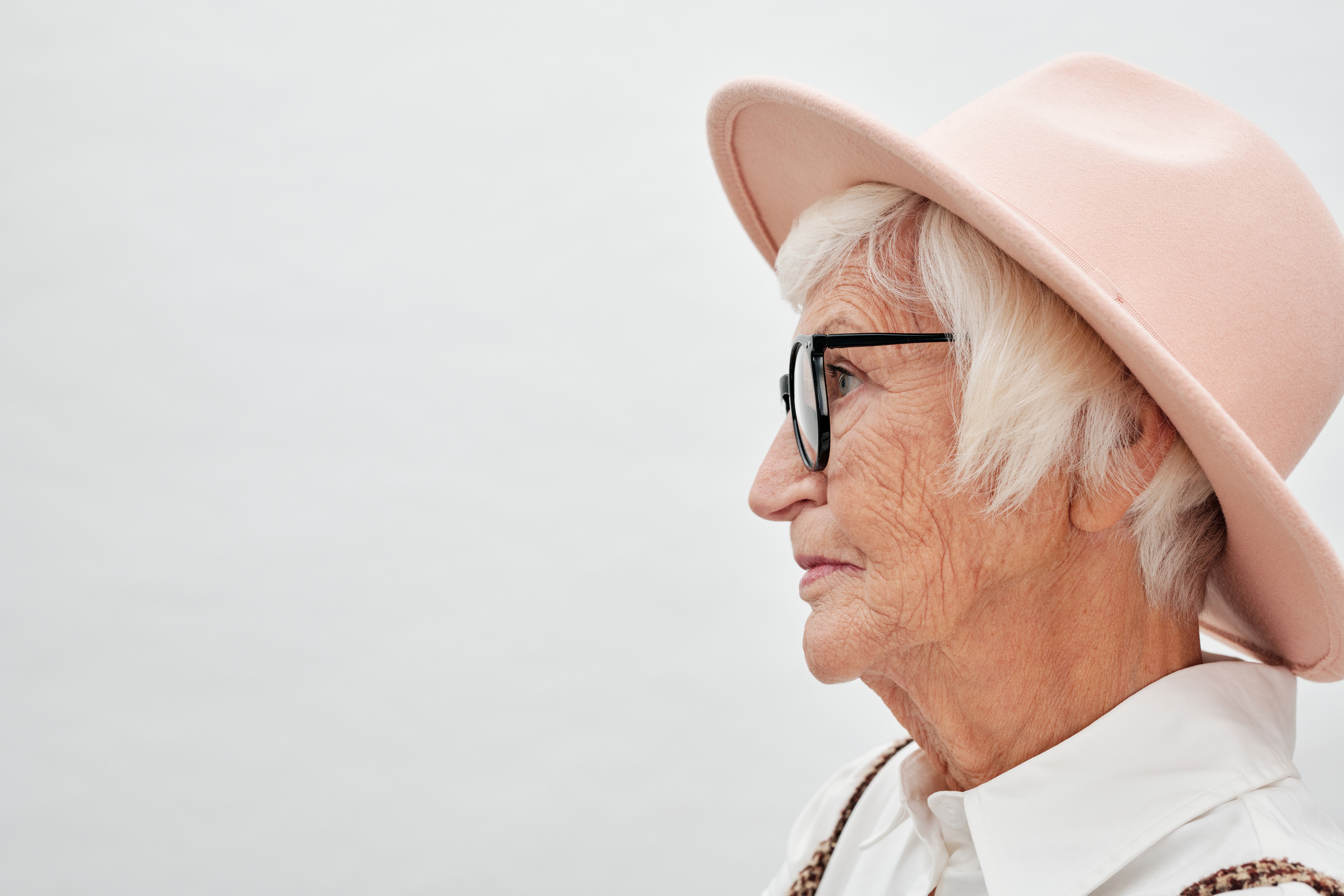 Ageism begint dichterbij dan je denkt: zo doorbreek je het bij jezelf