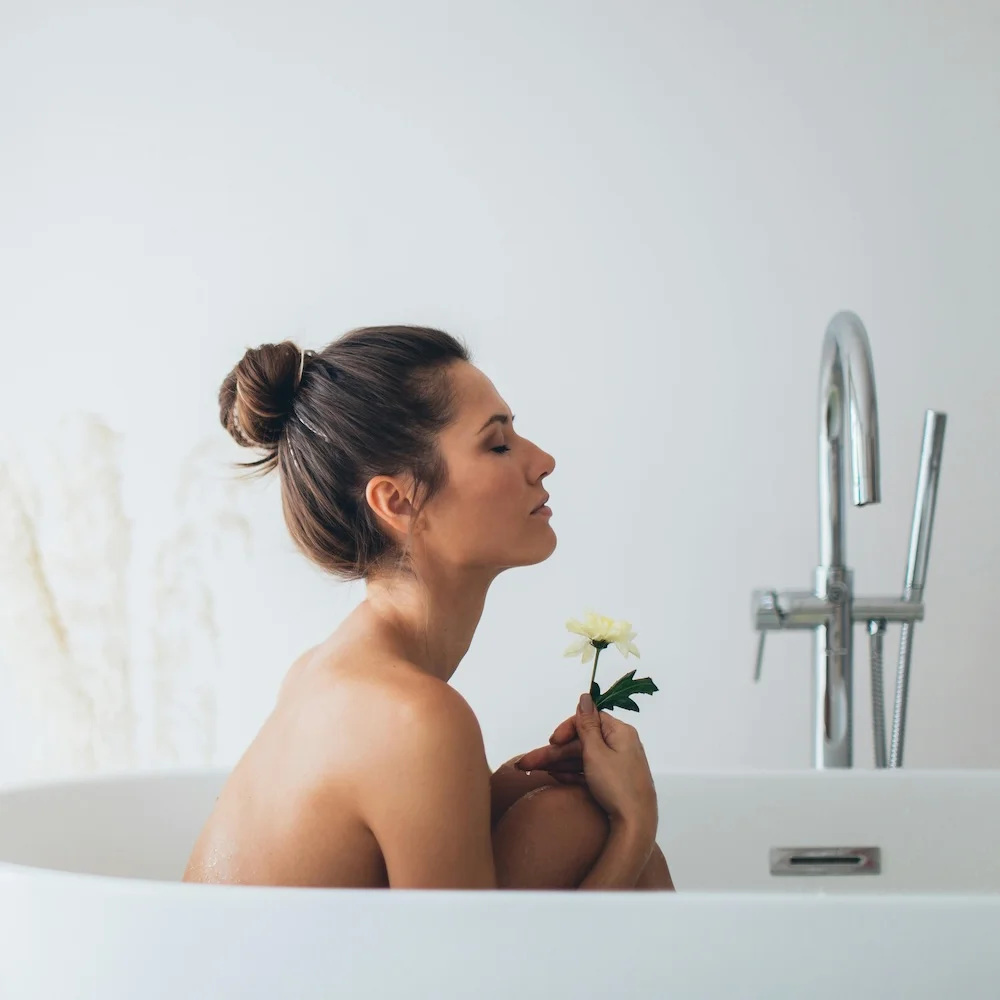 Уход за интимной зоной как часть бьюти-рутины: современные средства и правила