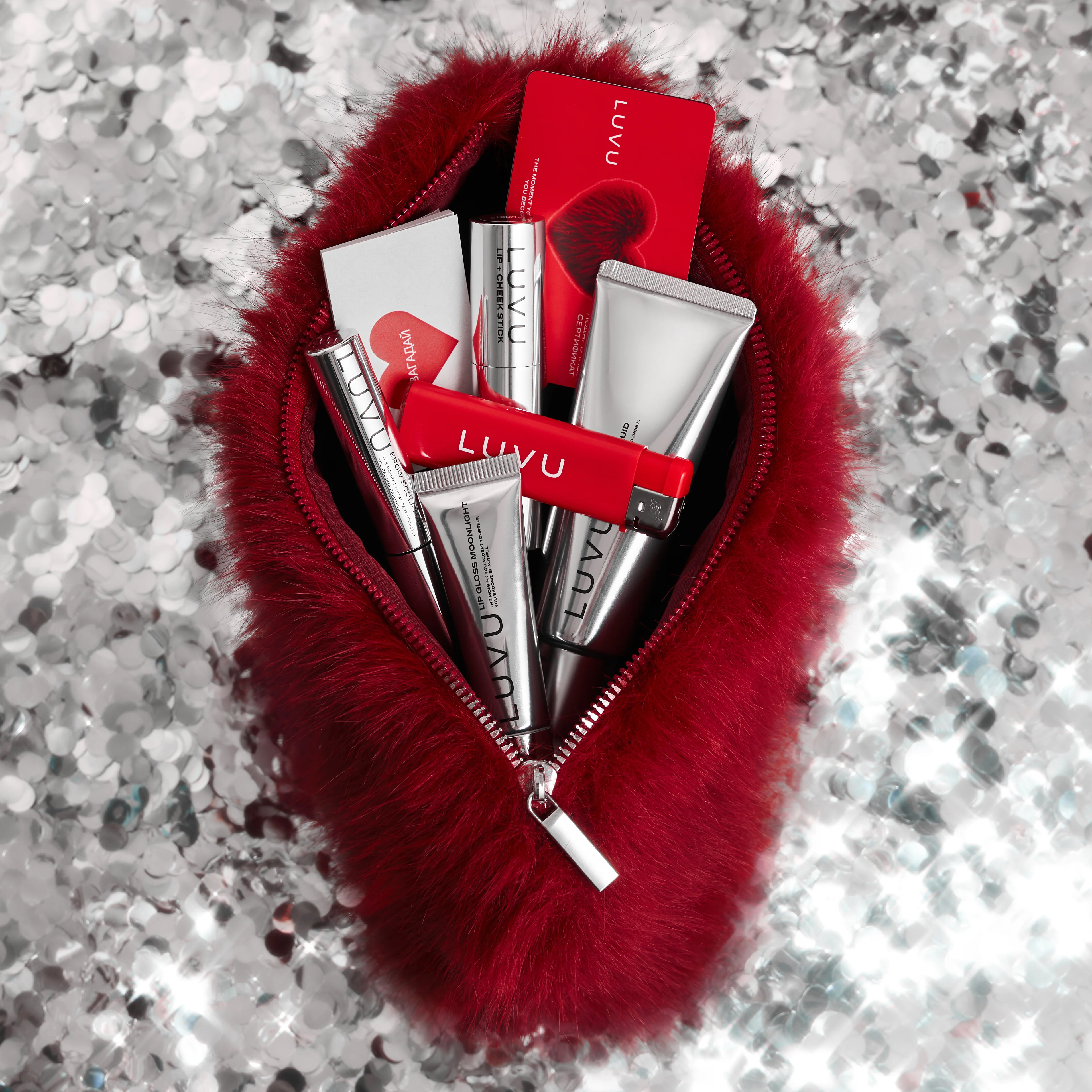 Праздничная косметичка