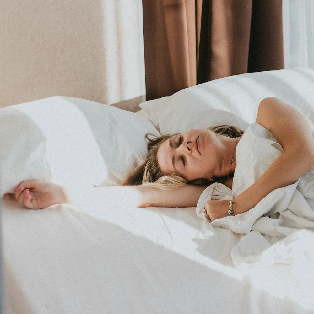 Топ-10 ночных кремов для молодости и сияния кожи