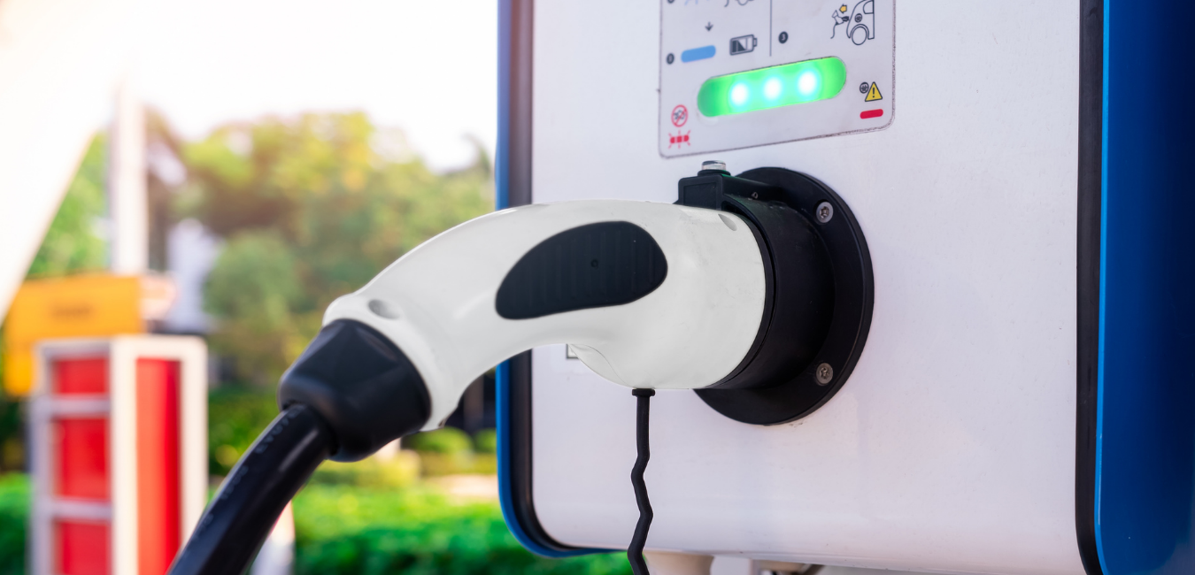 A plug for lithium-ion batteries at a charging station for electric and hybrid vehicles.