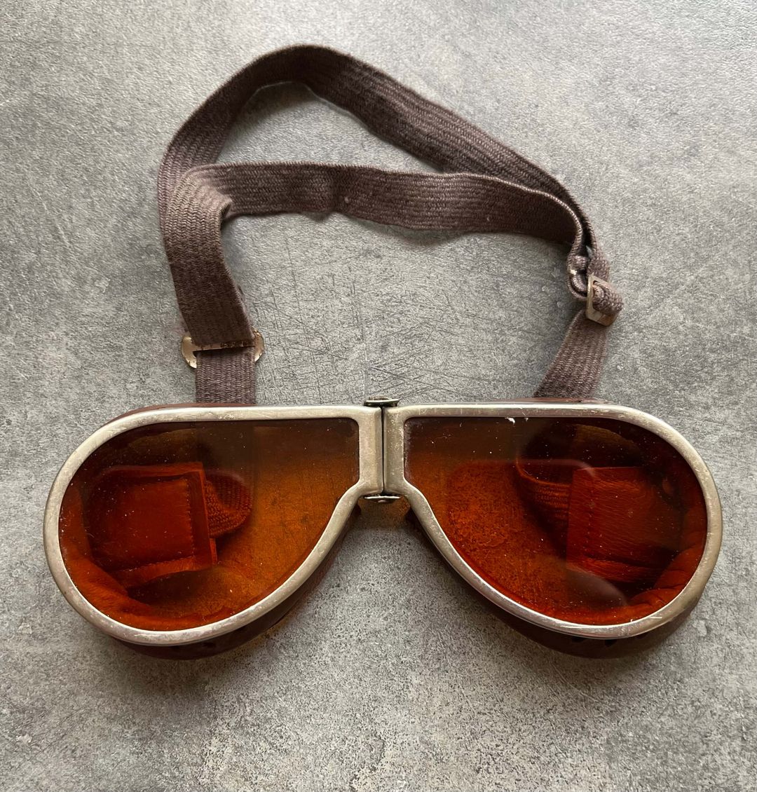 WW2 British Army Dispatch Riders Armoured Crew Goggles.