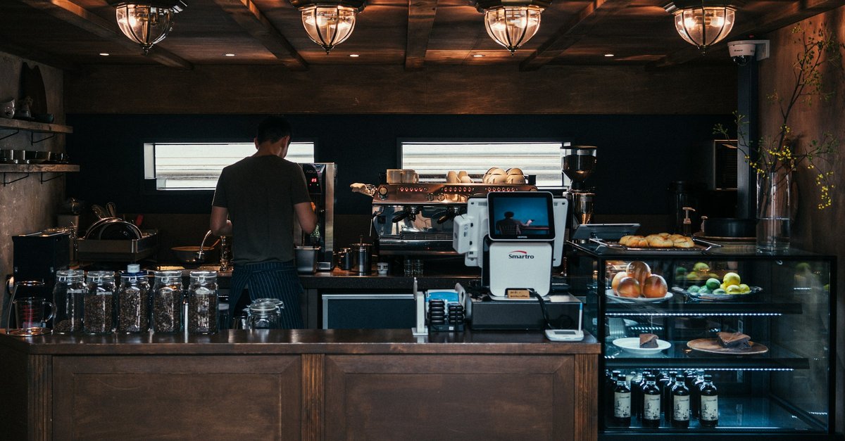 Kedai kopi spesial dengan layanan pemesanan yang ramah seluler