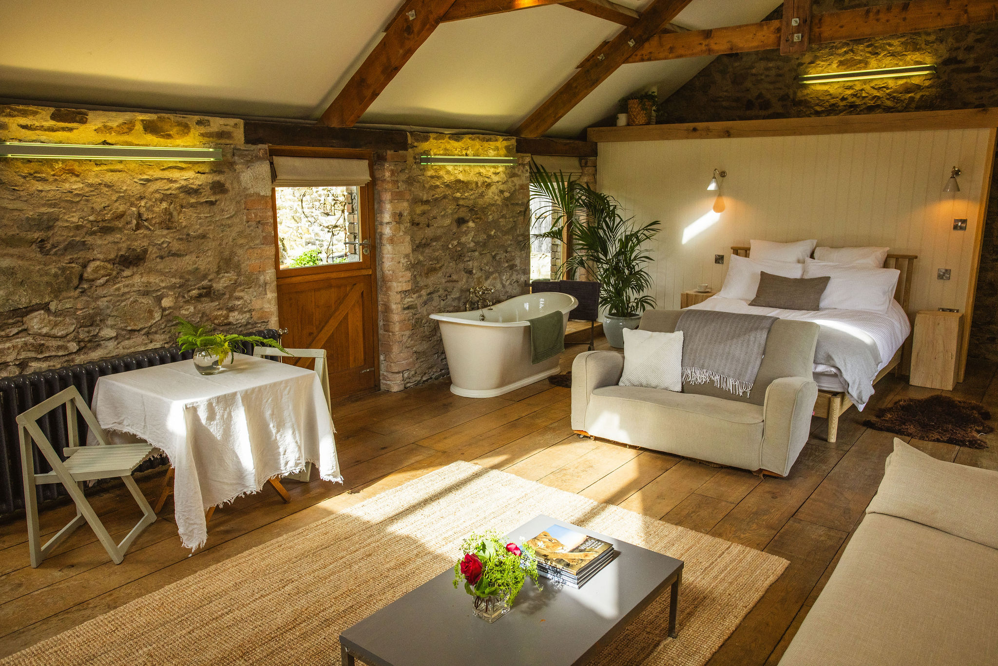 The Yard — king-size bed with Dartmoor views, Borough Farm, Devon