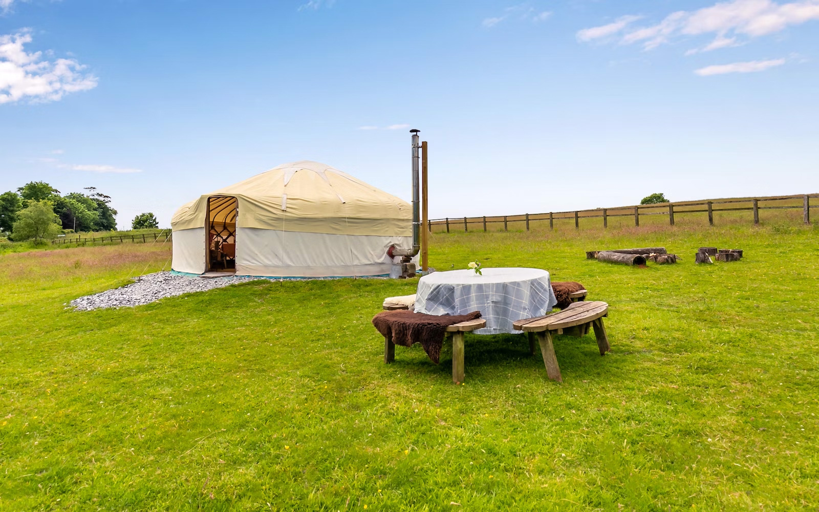 Great Links yurt at Borough Farm, Devon
