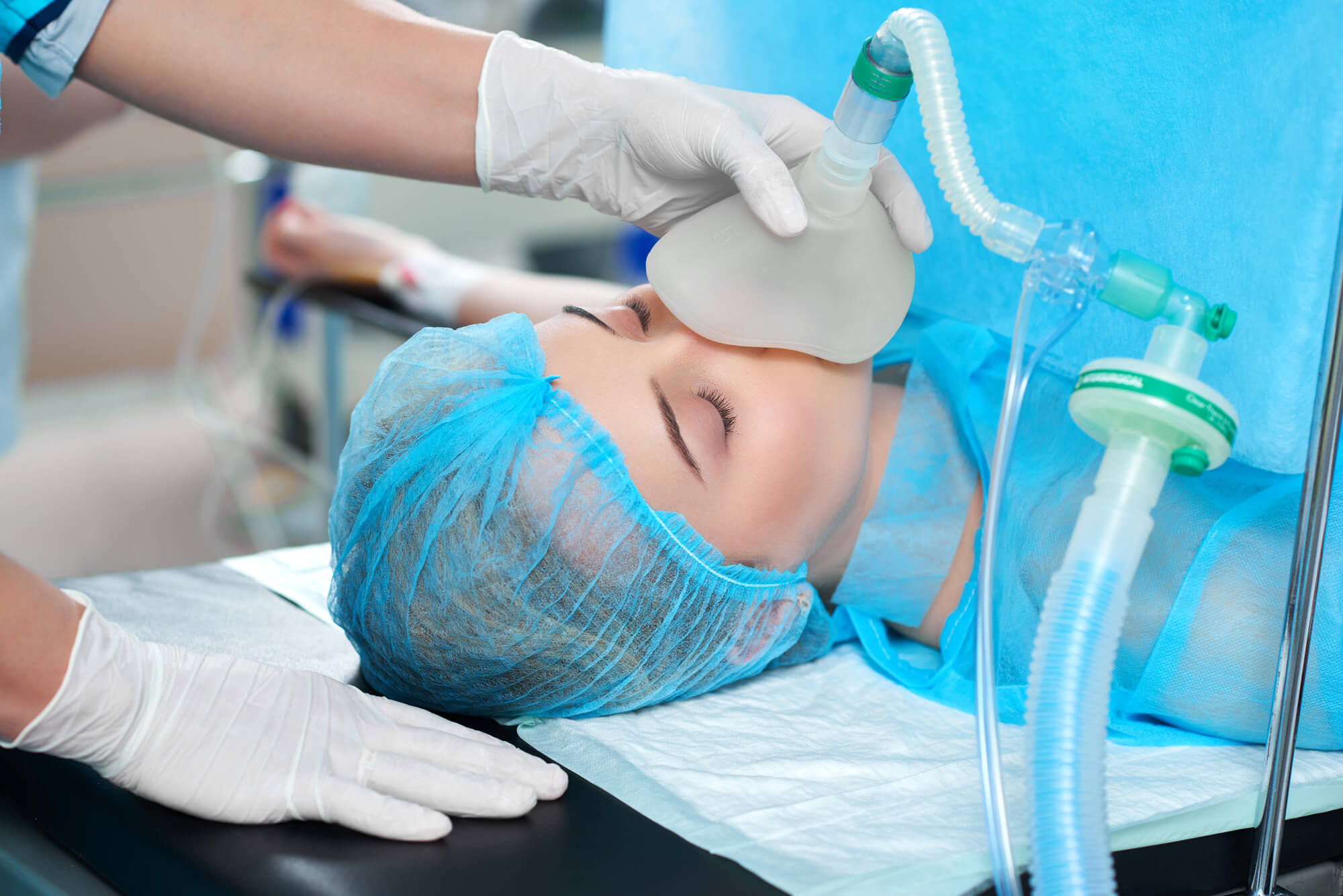 patient getting sedated with a dentist in pompano beach