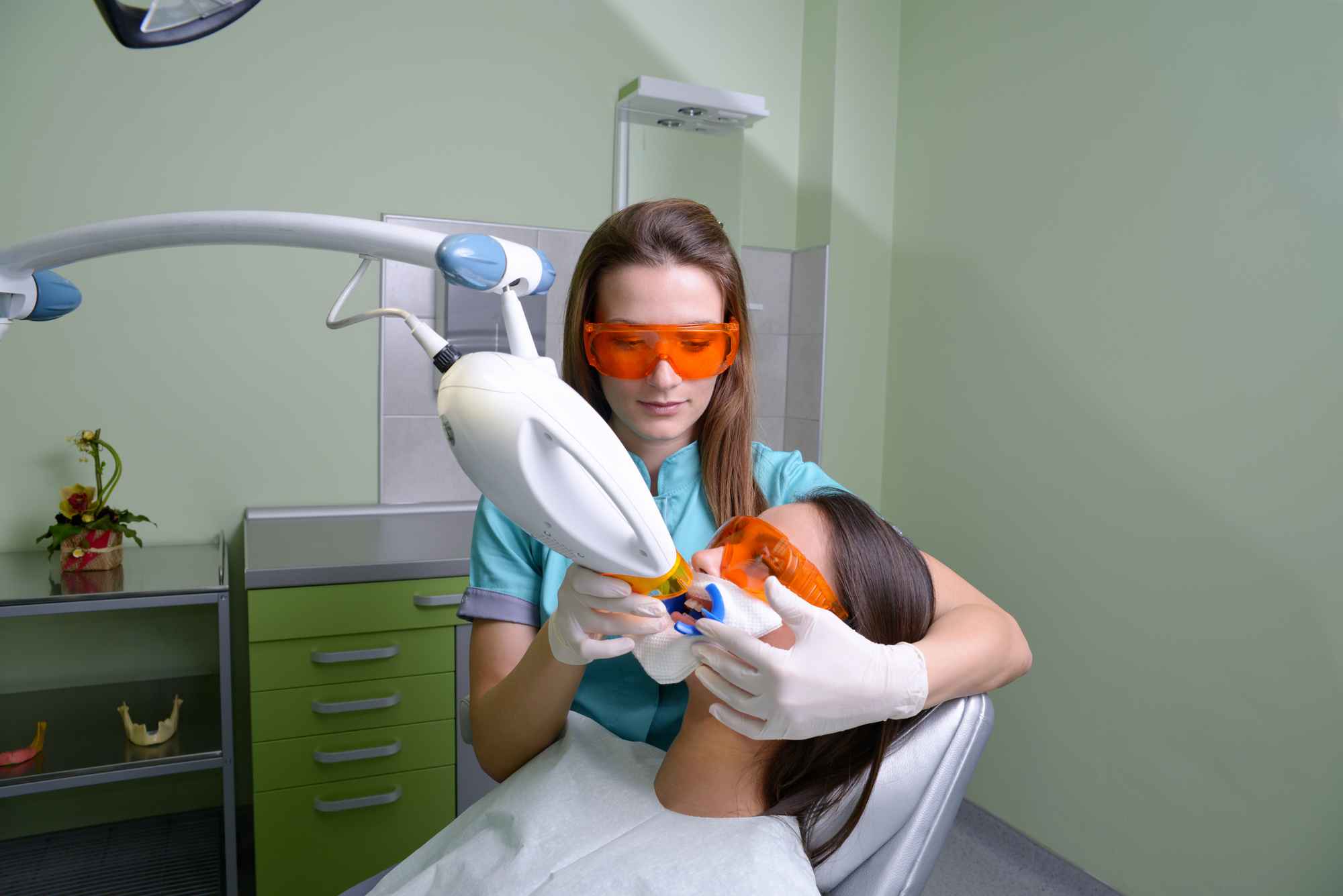 dentist providing teeth whitening in Pompano Beach