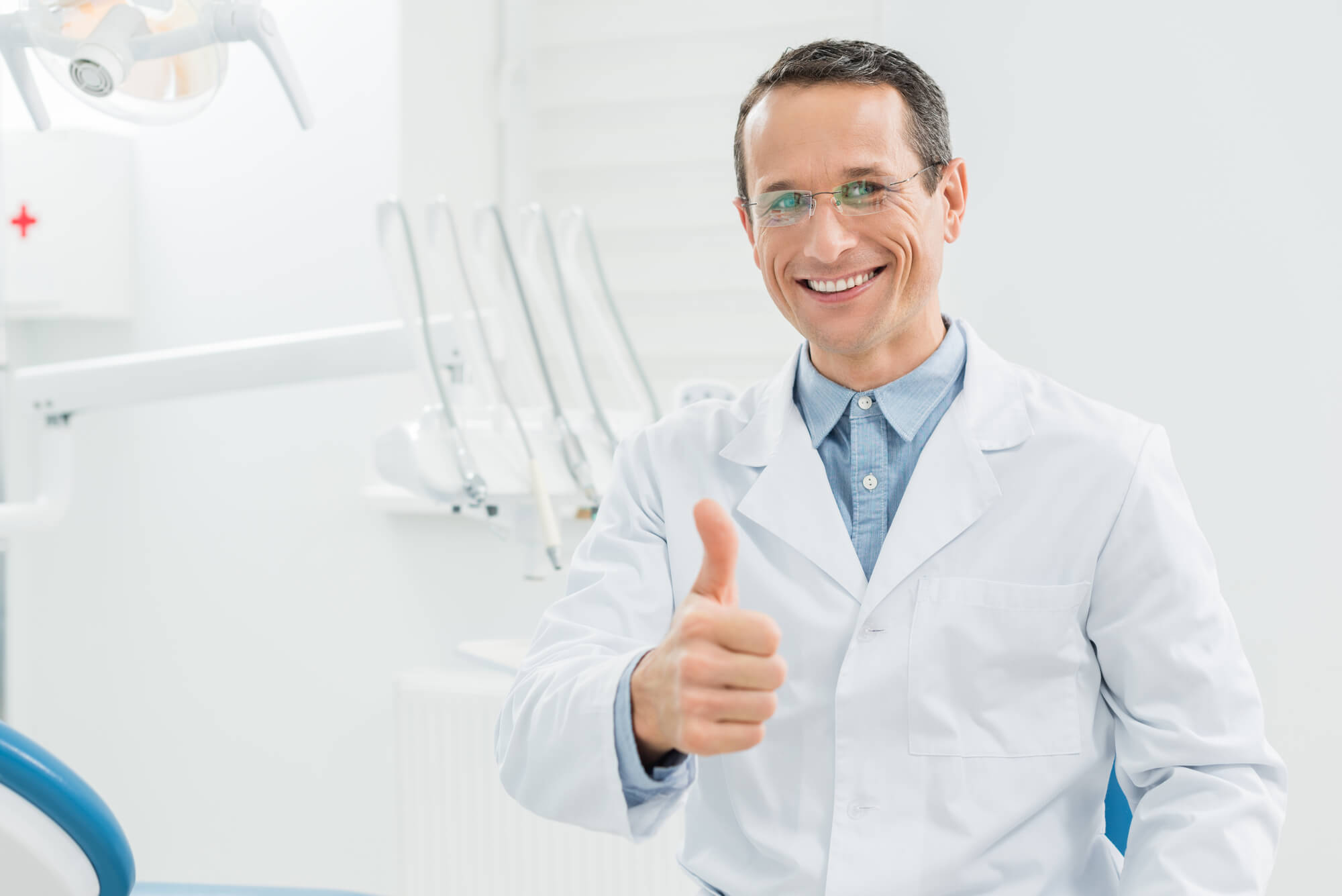 a Dentist in Pompano Beach Smiling