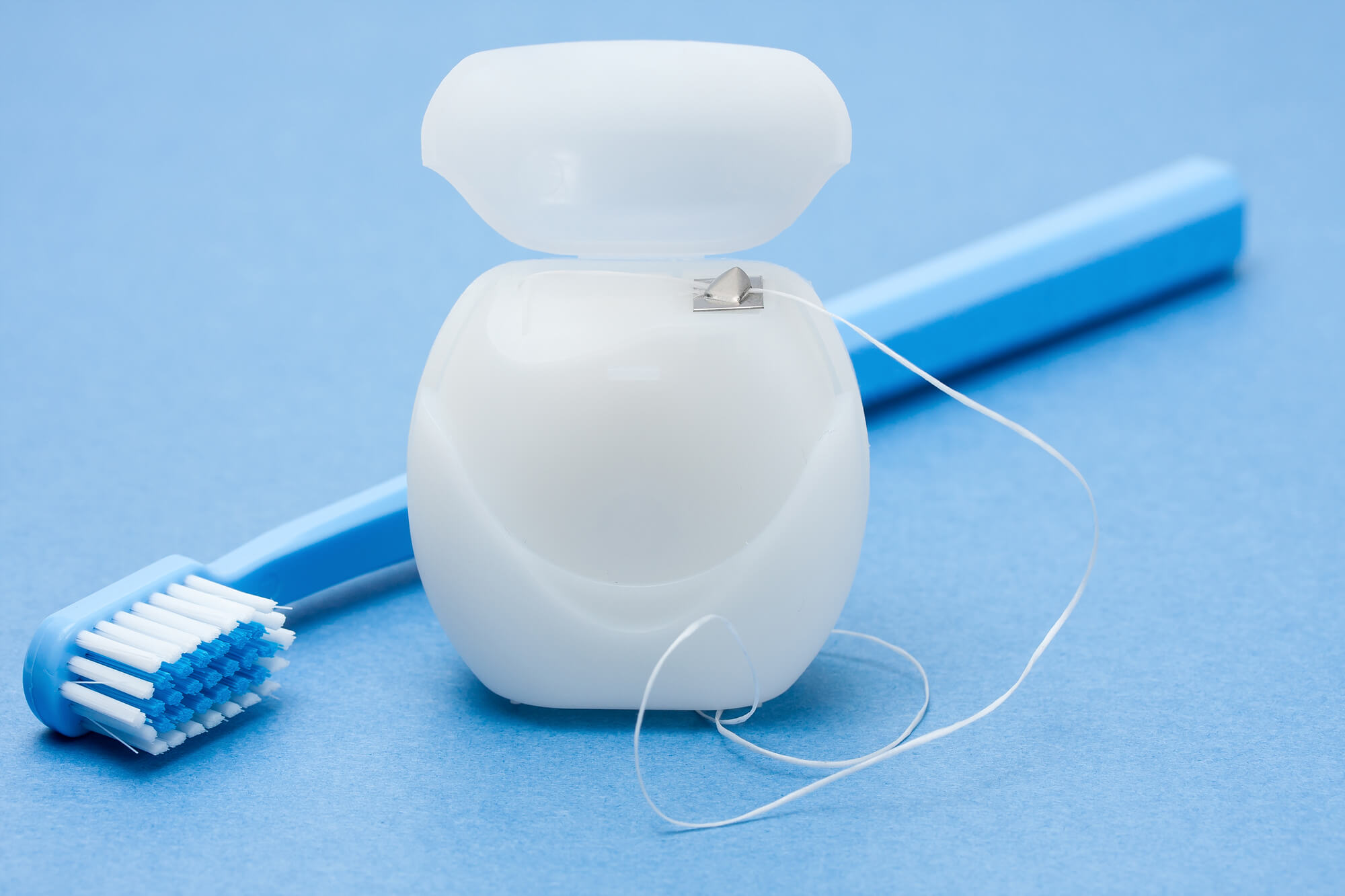 Dentist 33062 showing an image of a dental floss