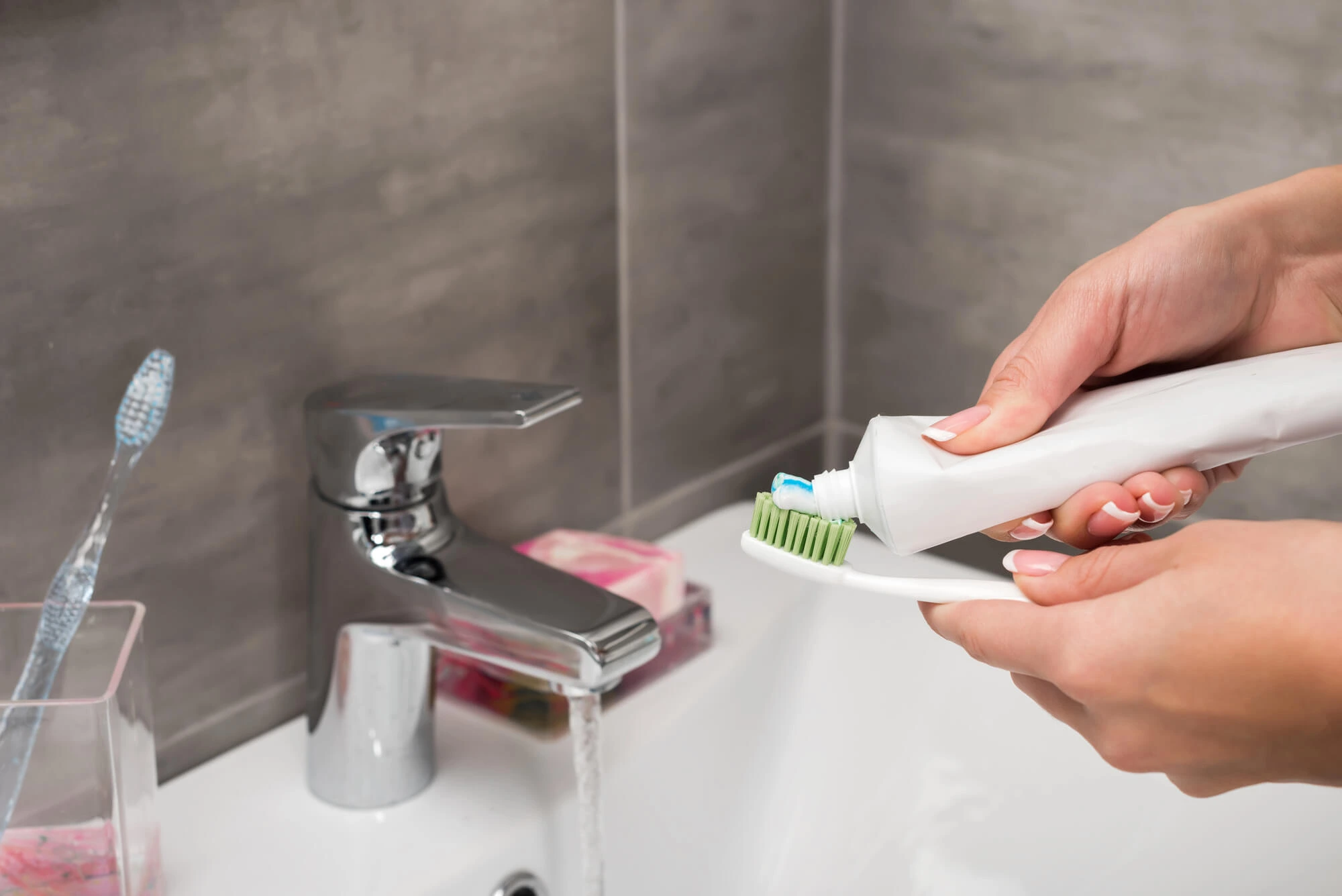 Dentist-in-Pompano-Beach-Recommends-Types-of-Toothpaste