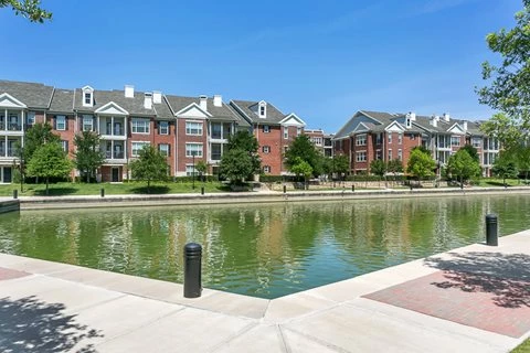 Via Las Colinas