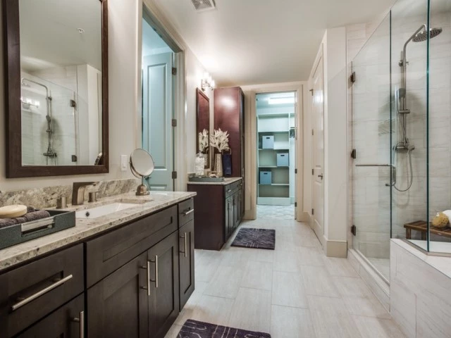 Preston Hollow Village