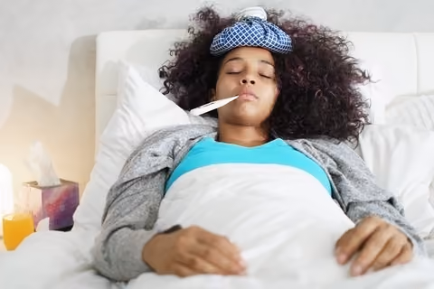 A mild fever is one of the early arthritis symptoms.