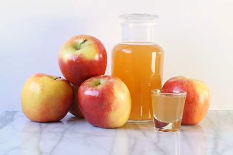 Apple cider vinegar is an effective home remedy for joint and muscle pain.