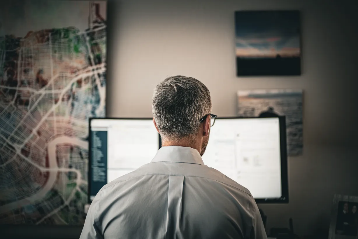 Executive business strategy session led by a fractional Chief Marketing Officer