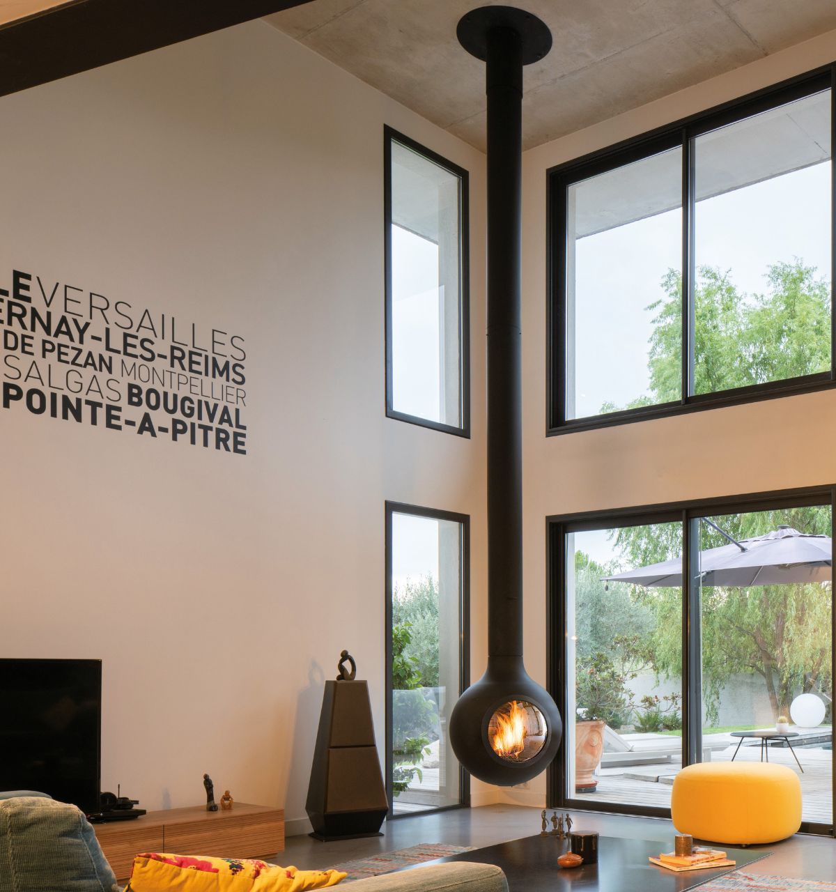 Bathyscafocus suspended woodburning fireplace