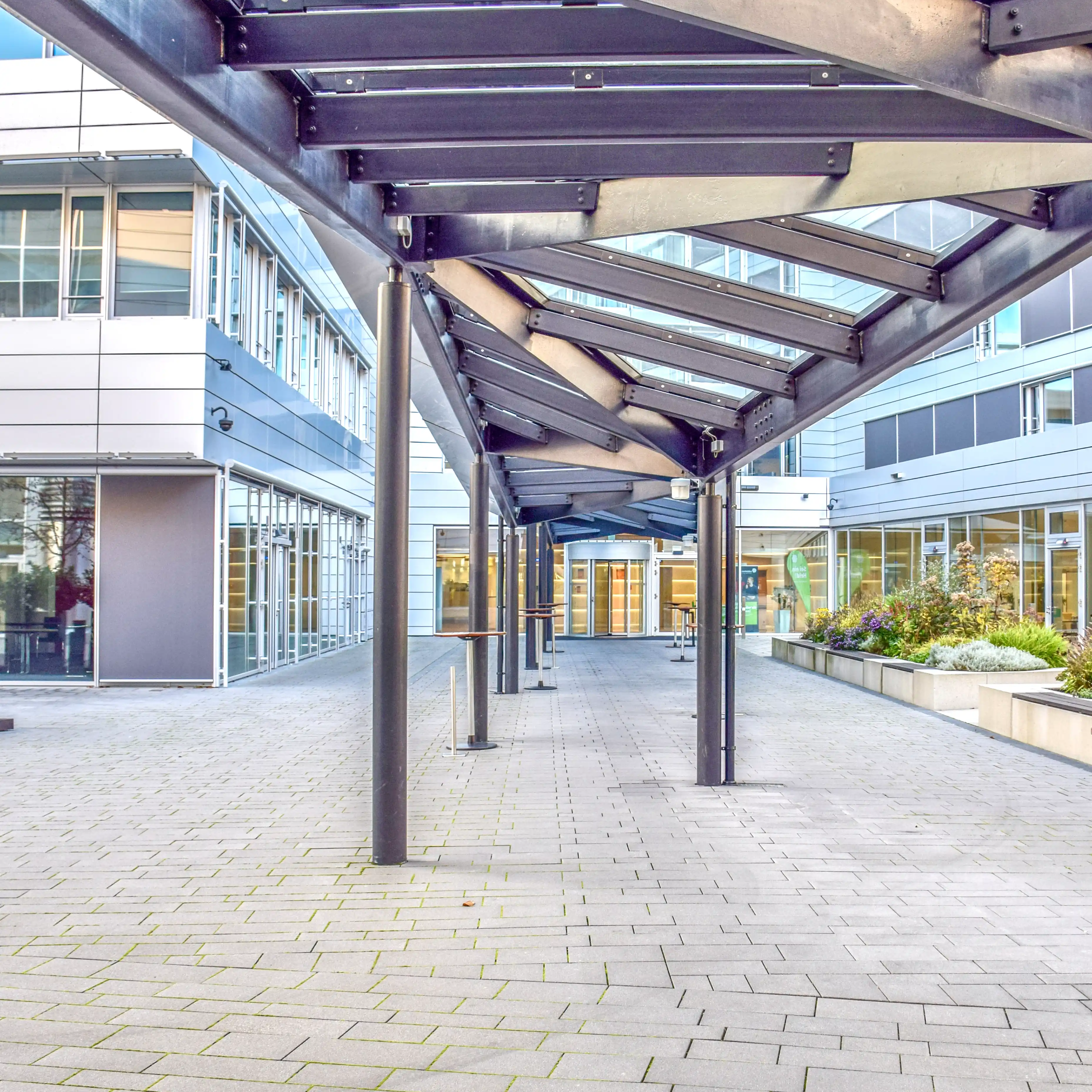 ‍Thomas Hübner – Swiss Life Gruppe: Schweizer Leben PensionsManagement GmbH