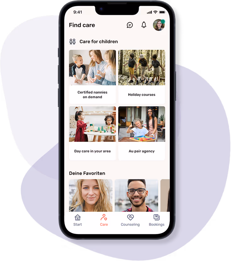 Smartphone with an open app for childcare. The app shows various childcare services such as on-demand nannies, holiday courses, daycare centers nearby and au pair placement. Below is an area with favorite profiles. The navigation at the bottom of the screen contains the menu items Start, Advice, Support and Bookings.