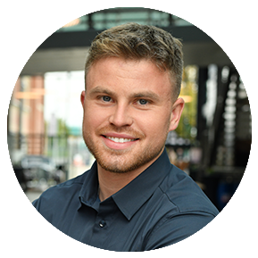 Portrait von Jonas Henzler, Software- und Elektronikentwickler bei QuiMo GmbH
