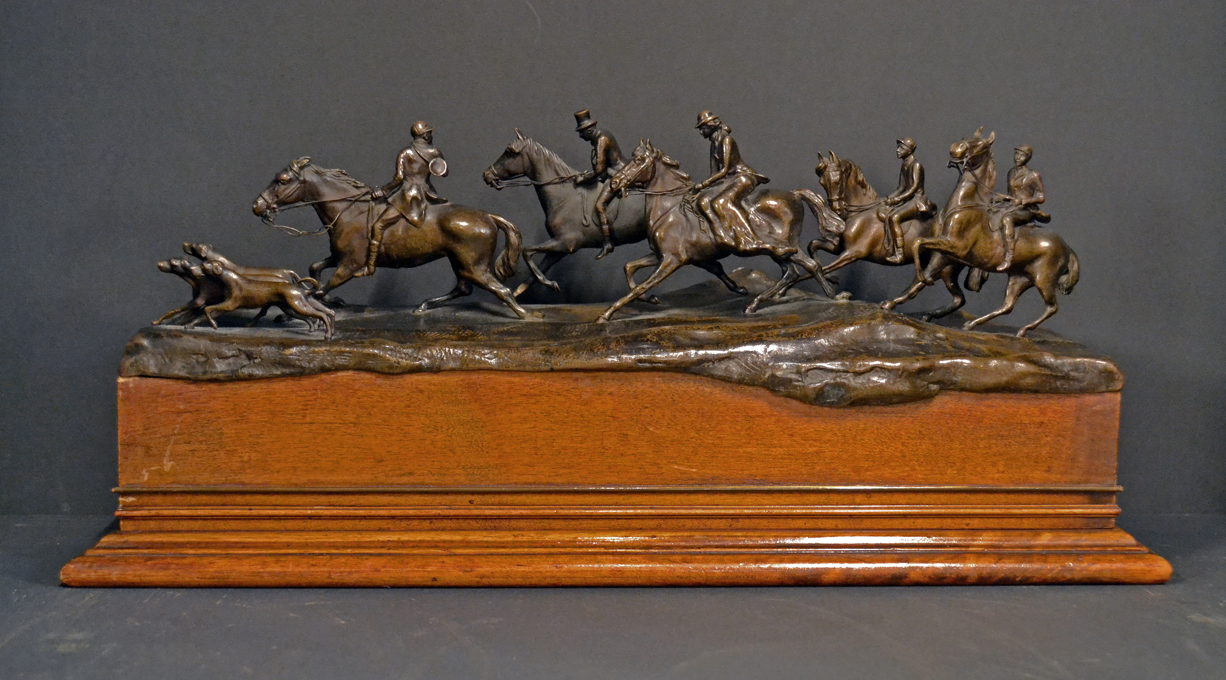 Very rare bronze of an English hunting scene.