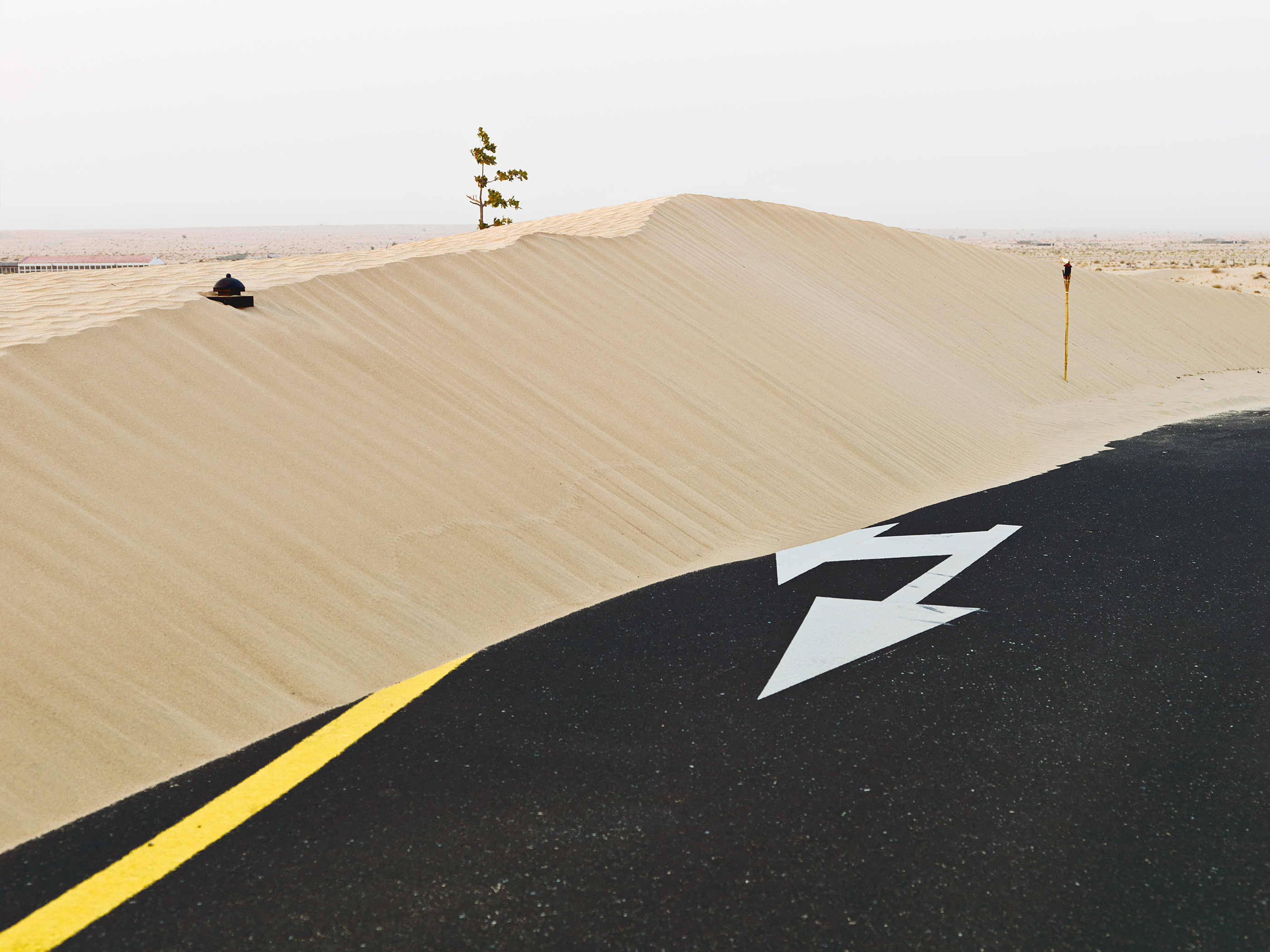 Route d'accès au complexe touristique de Bab al-Shams, émirat de Dubai, 2009