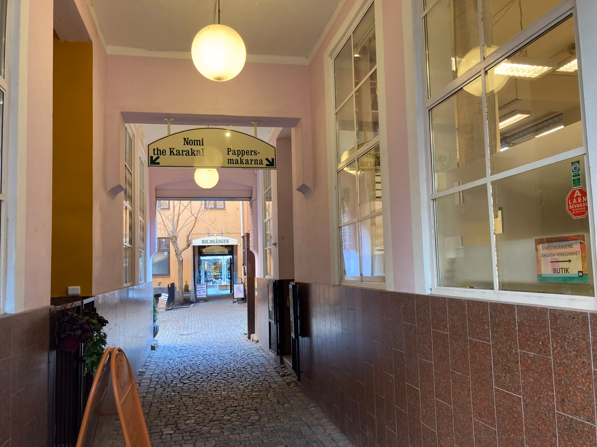Veganskt kafé i Holmgången