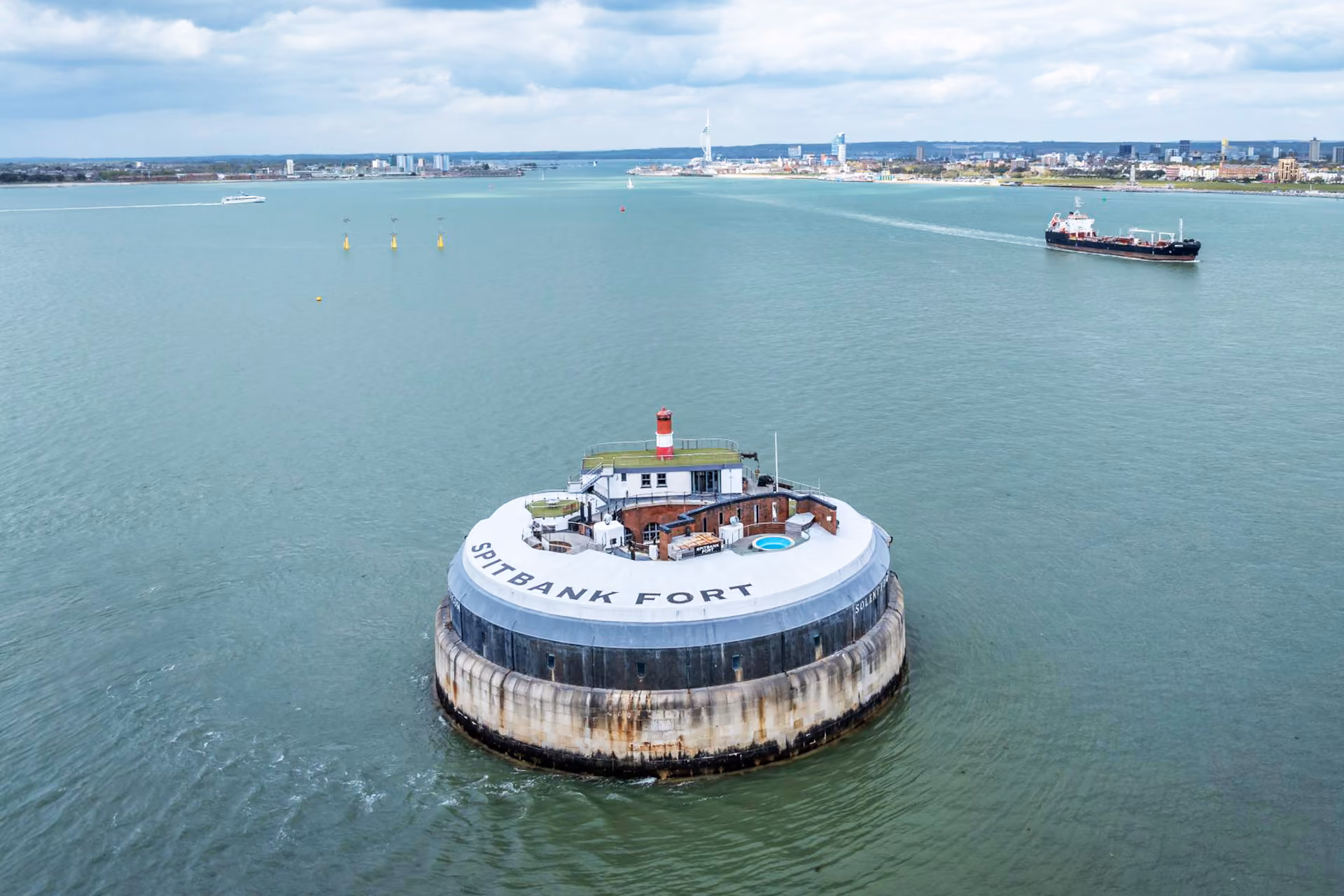 Spitbank Fort är till salu