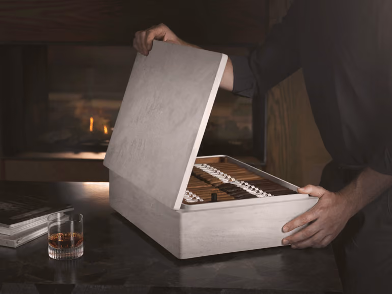 Stenhård humidor