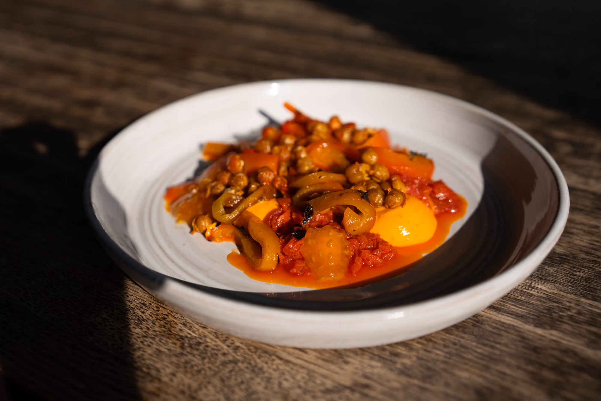 Råbiff med harissa och het majonnäs