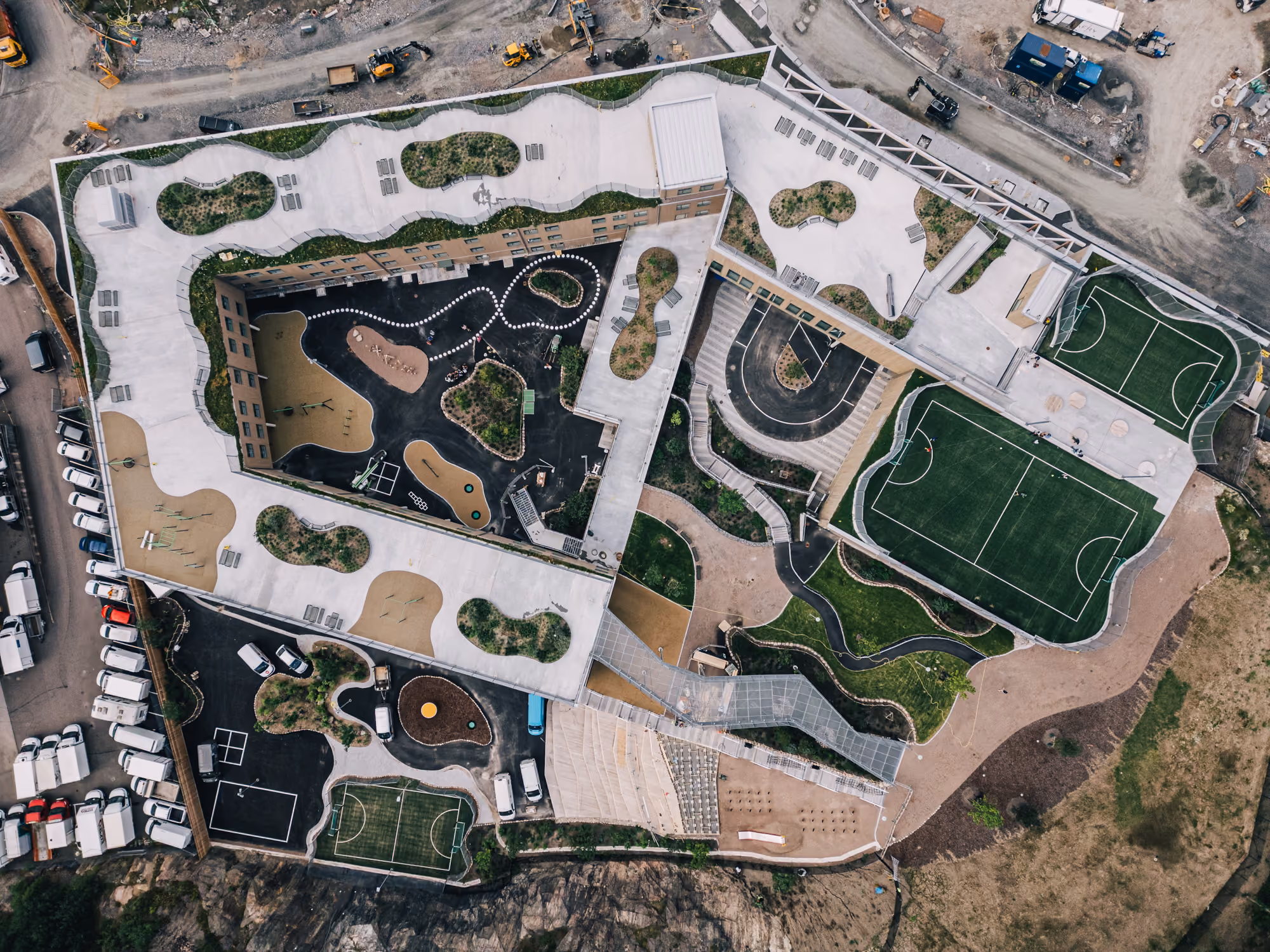 Platzer säljer skolfastighet i Södra Änggården