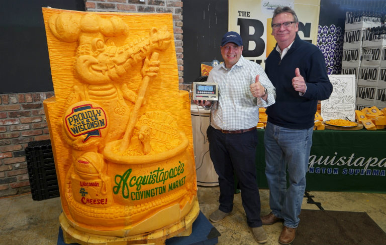 Världens största ostskulptur