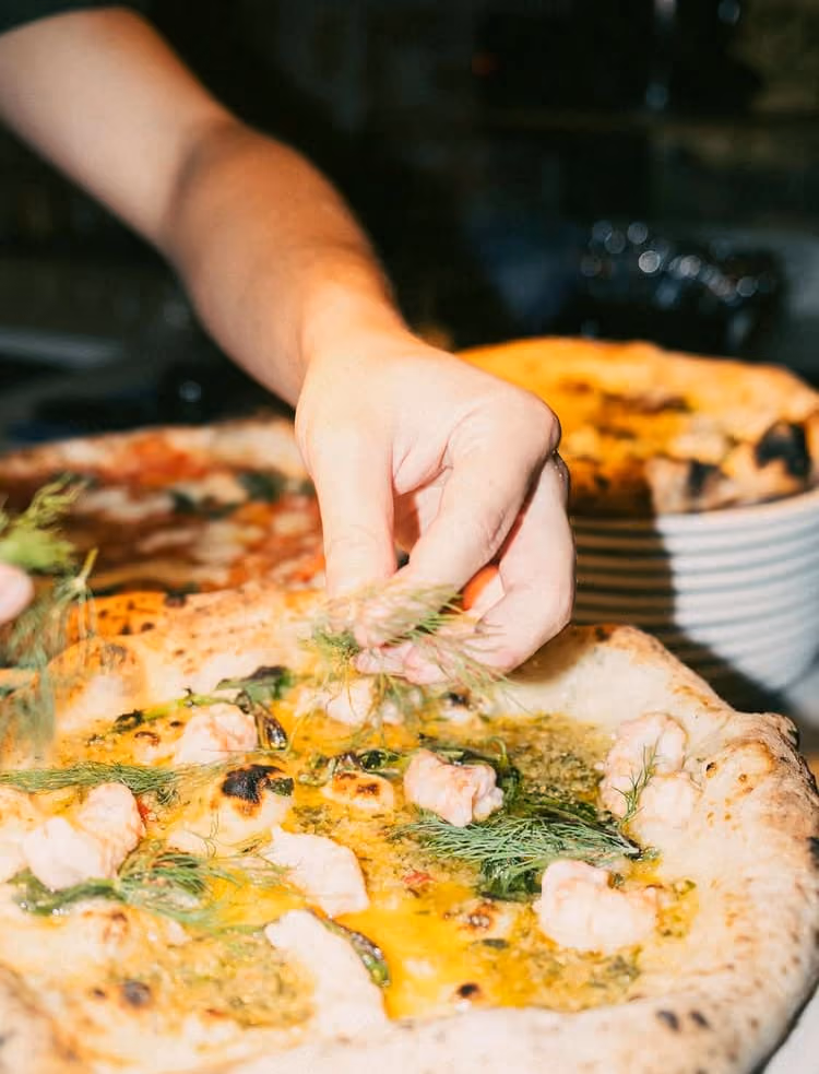 Dubbelhakan lanserar Butterpizza