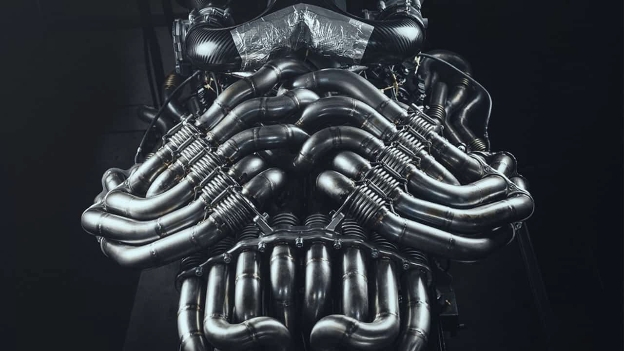 H.R. Gigers V12:a
