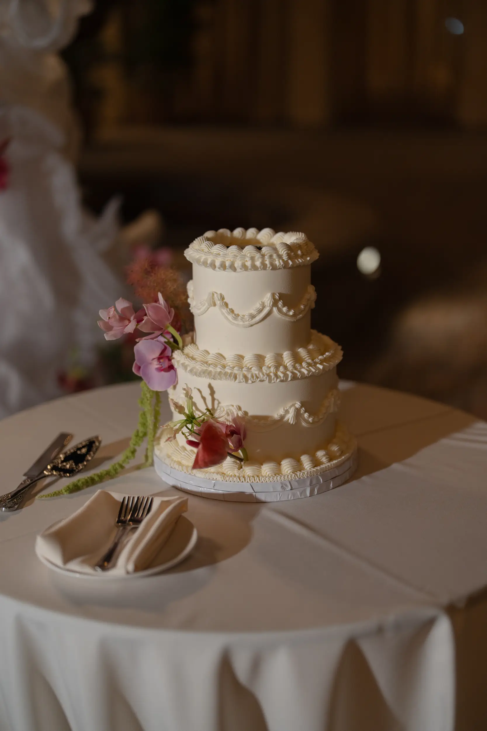 Vintage wedding cake