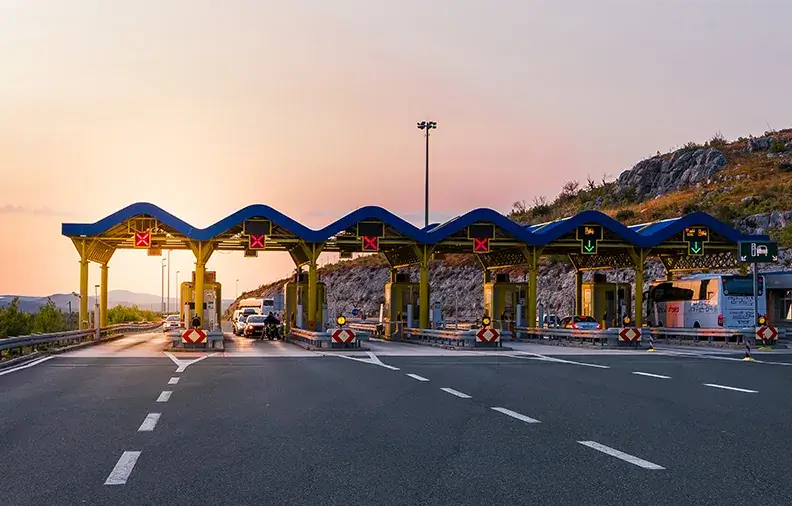 Polska wprowadziła nowy system poboru opłat e-TOLL. Co to dla nas oznacza?