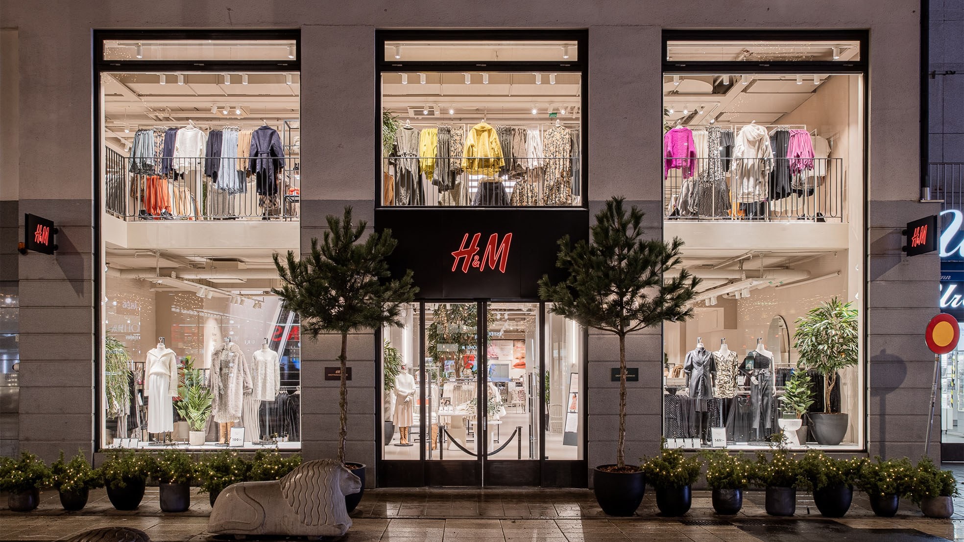 H&M begonnen met heropening Nederlandse winkels