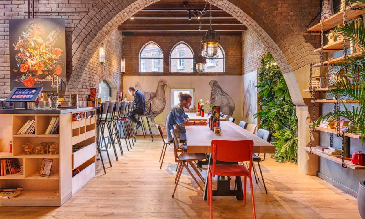 BUNK Hotel Amsterdam, Overnachting voor 1 of 2 + ontbijt in Amsterdam bespaar 42% in Utrecht via Social Deal