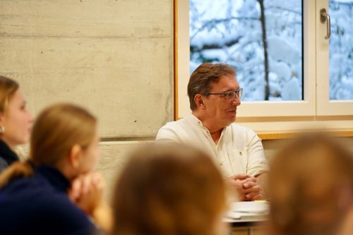 Zufriedener Maturaarbeitsbetreuer: Rüdiger Thierbach