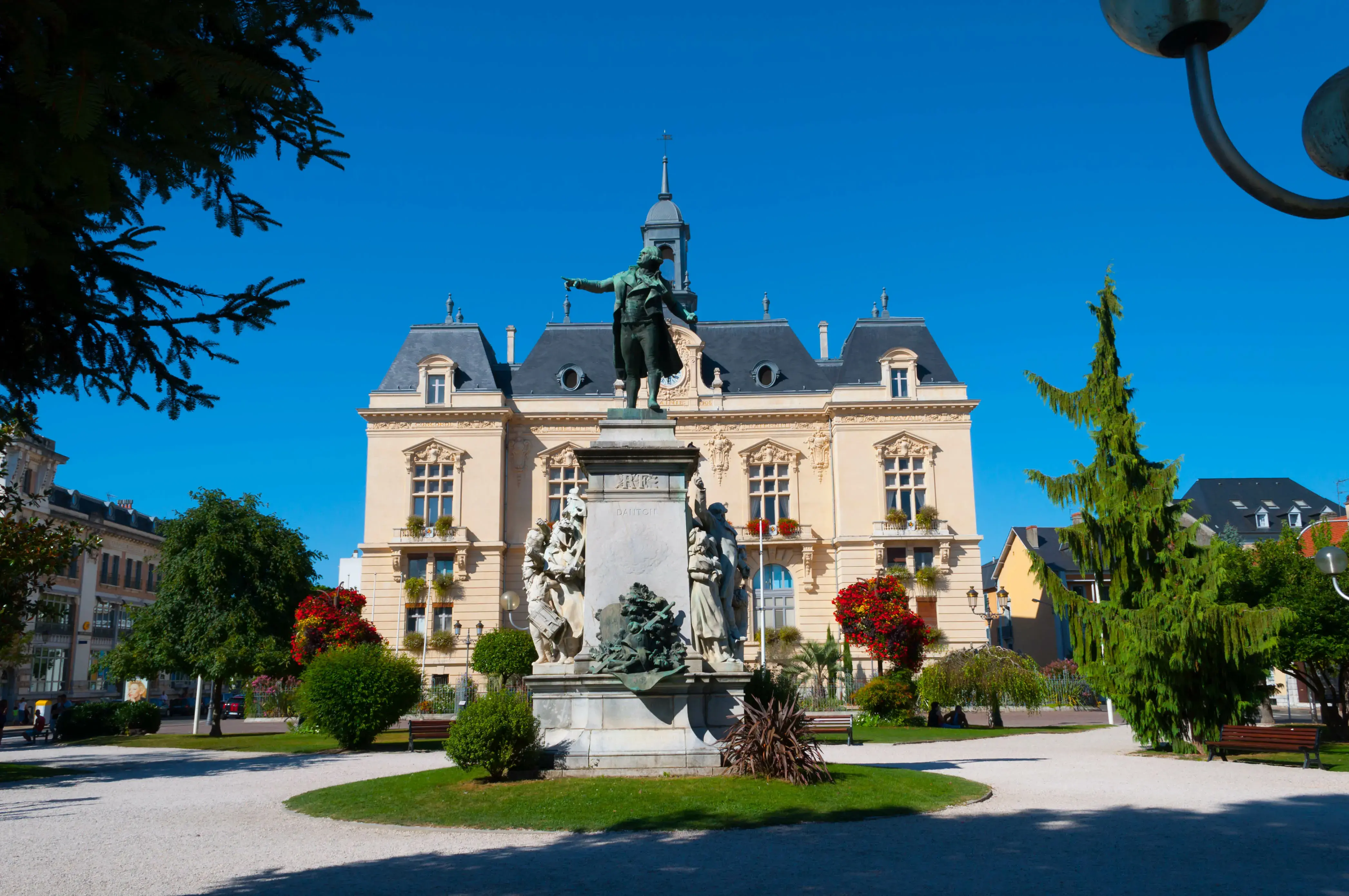 Tarbes
