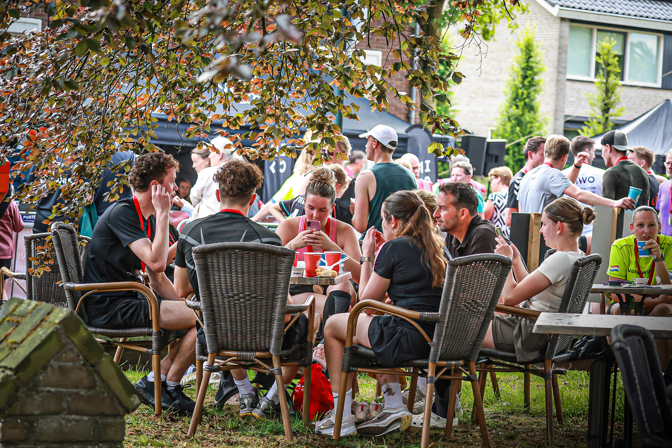 hardlopers aan het lunchen