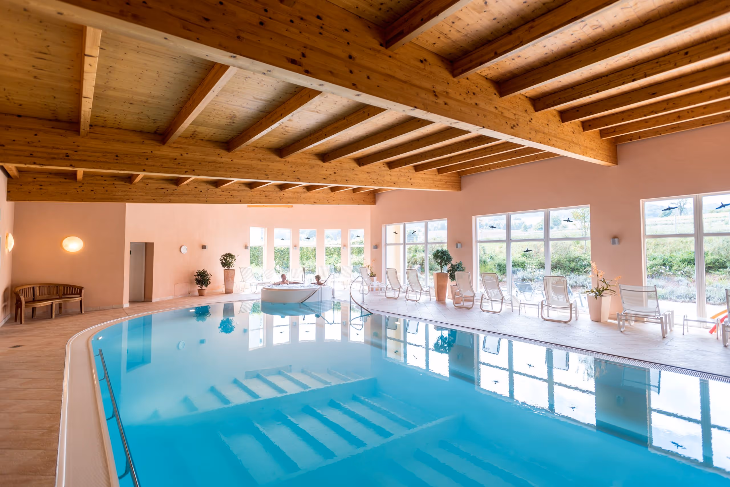 Hallenbad im Menschles Vitalresort