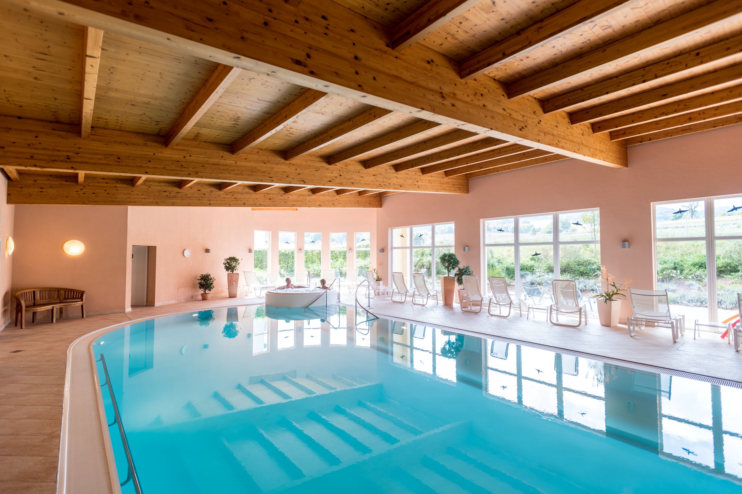 Hallenbad im Menschles Vitalresort