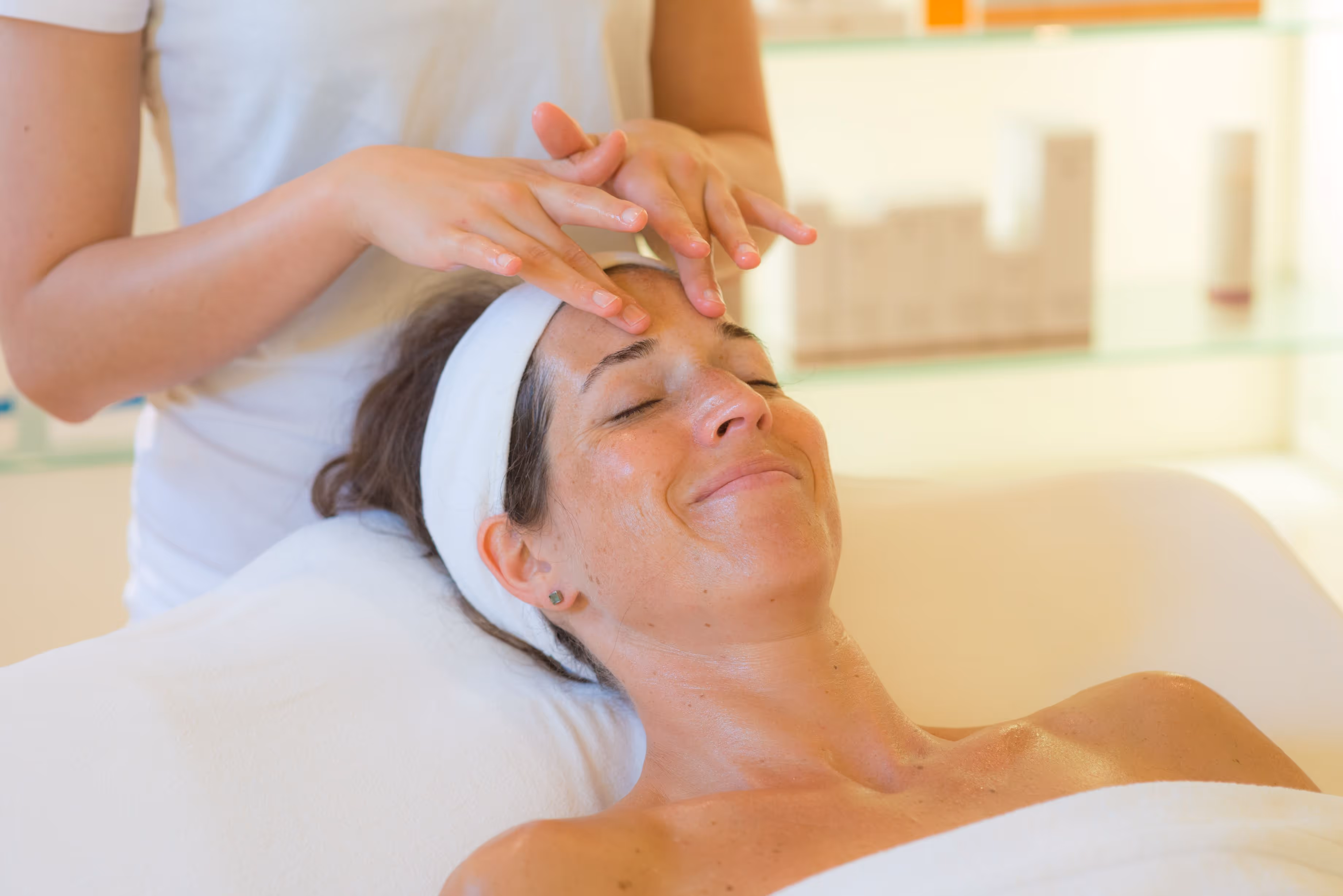 Massagen und Anwendungen im Menschels