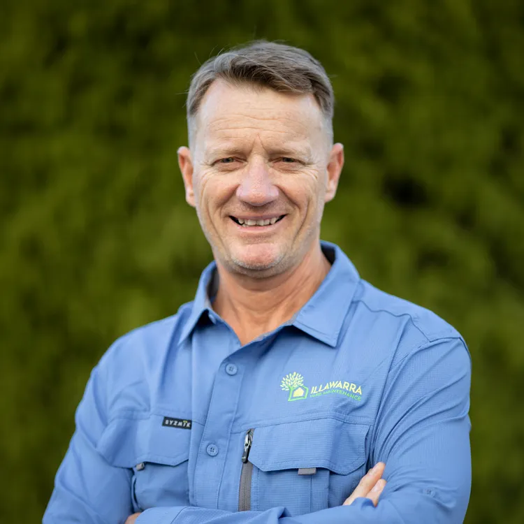 Portrait Photo of Darren Staff Member at Illawarra Yard Maintenance Wollongong