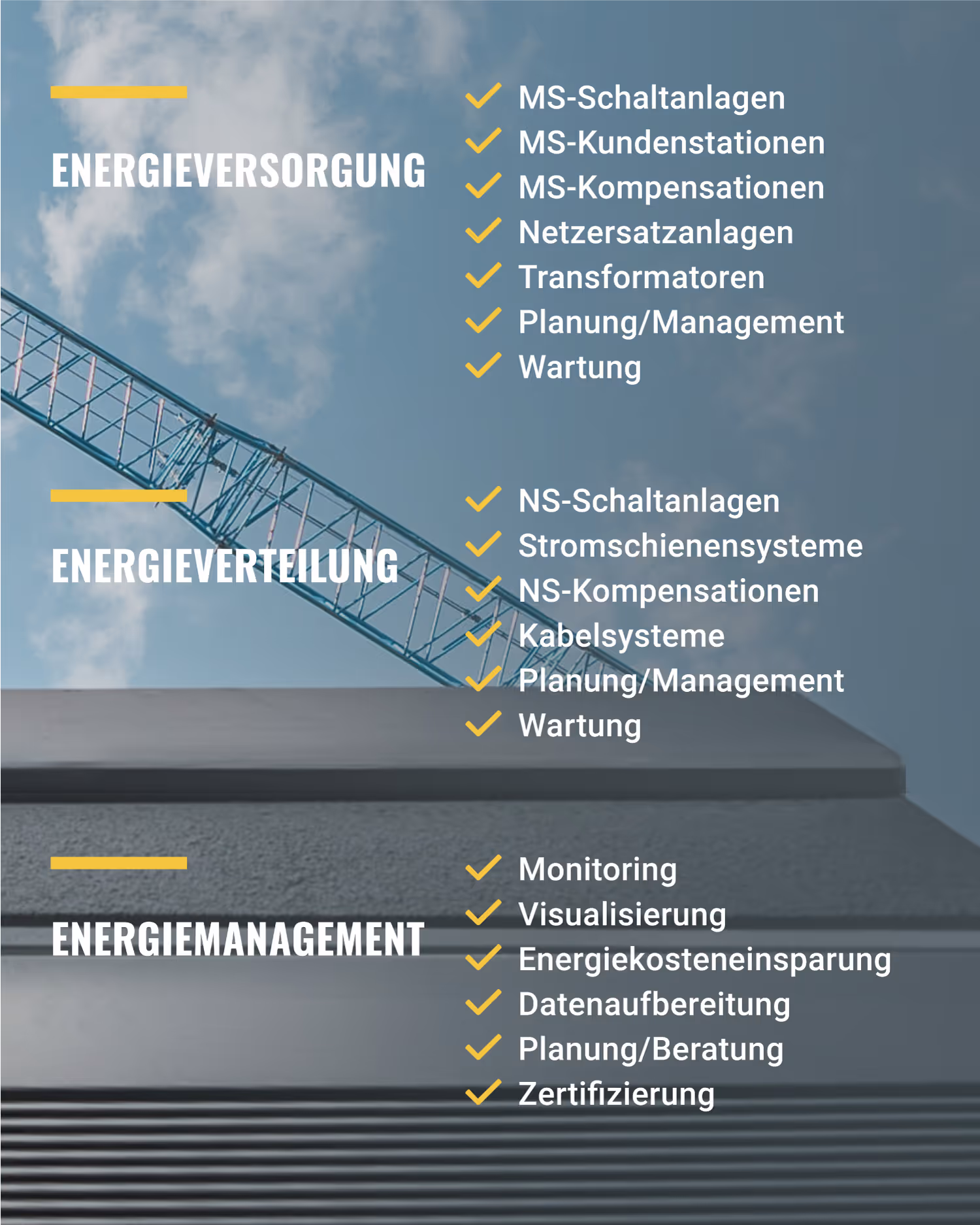 Ein in schwarz mit einem weißen Helm gekleideter Arbeiter der Firma Bartram Bau-System der mit seinen Händen Arbeit verrichtet.