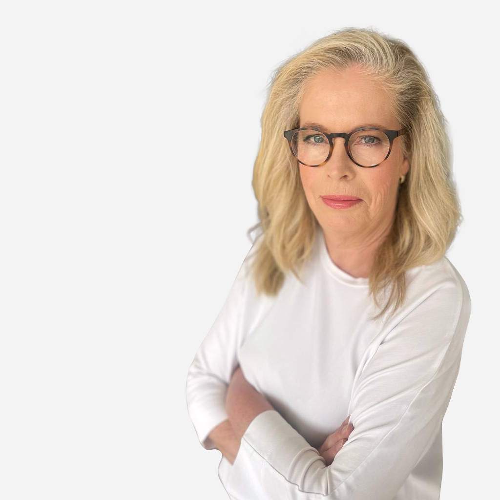 Inge Wiesner freundliches Foto Fachwirtin für Finanzberatung und Versicherungsmaklerin