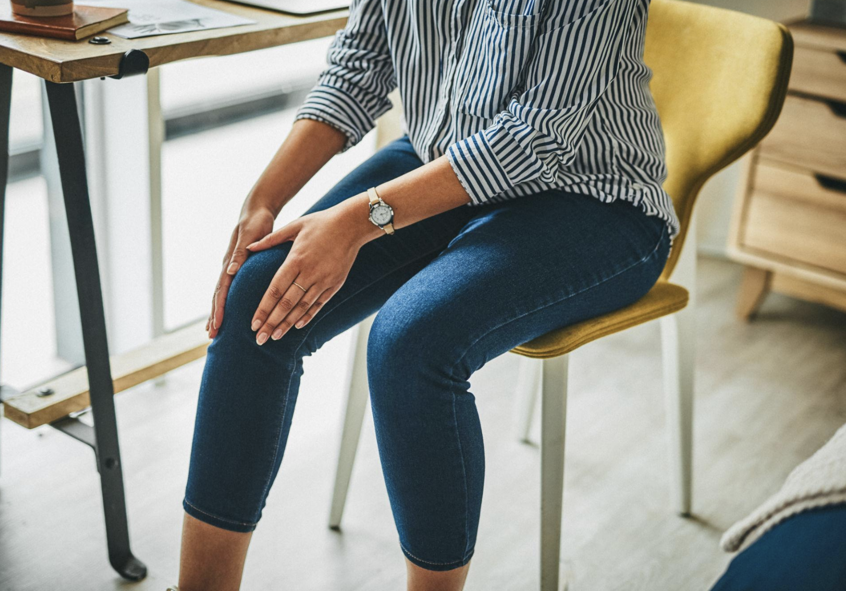 Why Your Knee Hurts After Sitting Too Long